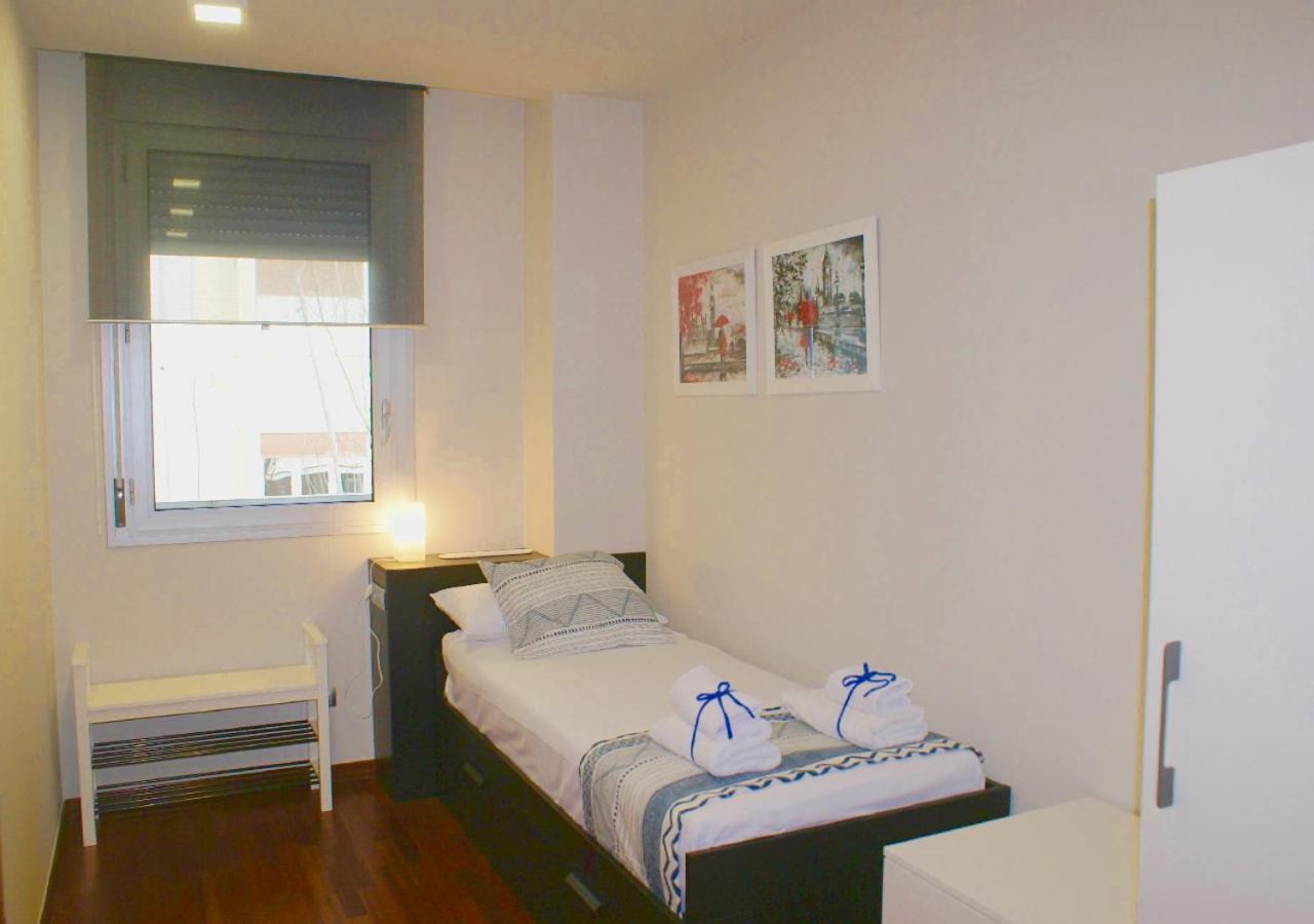 Carmed Homely Apartment By Hlclub Agency บิลาโนวา อิลา เจลตรู ภายนอก รูปภาพ