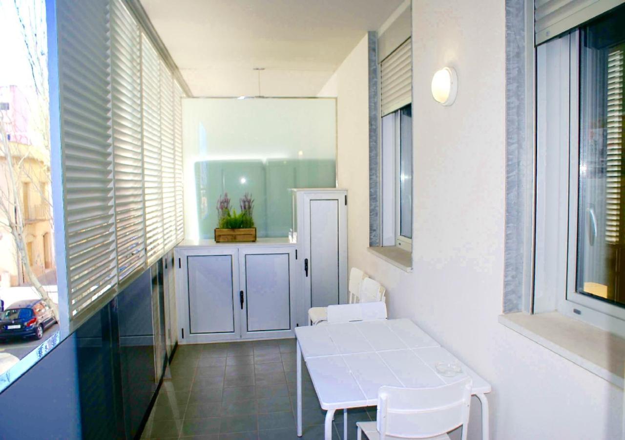 Carmed Homely Apartment By Hlclub Agency บิลาโนวา อิลา เจลตรู ภายนอก รูปภาพ